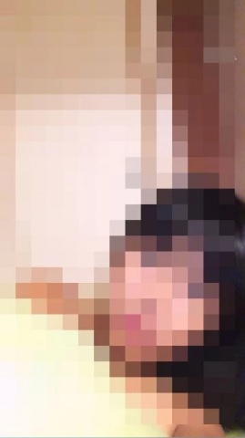 布団にくるまりながら全裸ライブ☆S