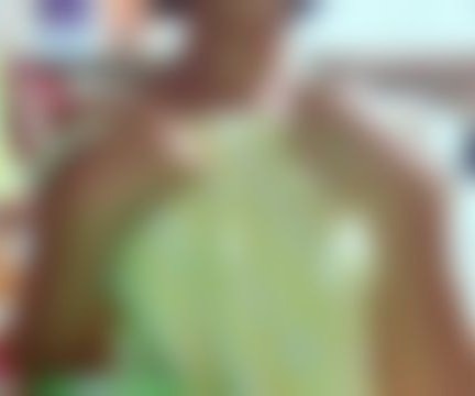 日焼けえっす　一瞬だけおっぱい見せてくれる