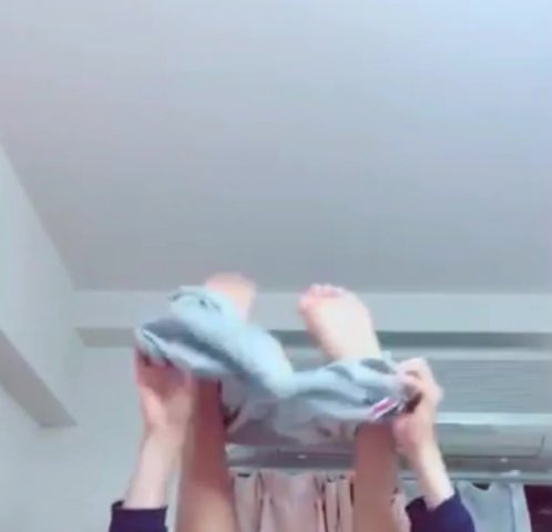 下品なビラ持ち薄毛しい