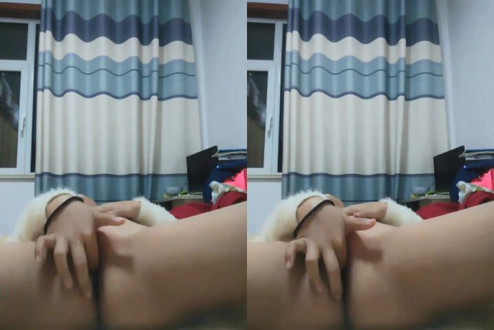 じつくりＭ時開脚パイパンクリ見せ