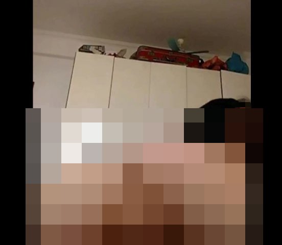 黒髪が似合うかわいらしい女の子