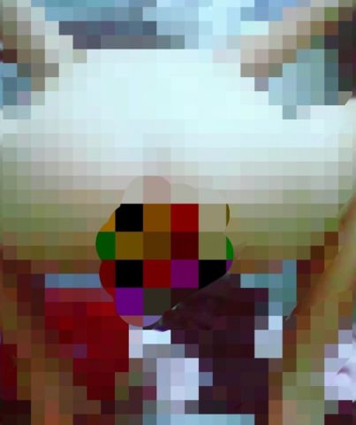 恥じて見るようなポーズです