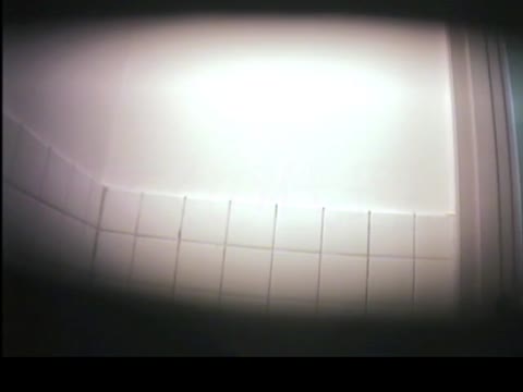 初流出【てくの塾和式トイレ盗撮T053】阿佐子オシッコ2回※2回目ゲロあり