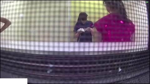 女子大学の更衣室に隠しカメラを設置！