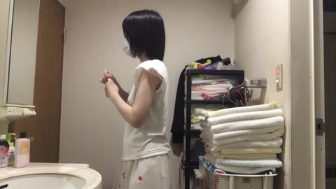 激カワ‼地下アイドルの着替えの盗撮に成功！今日は生理なのね♡