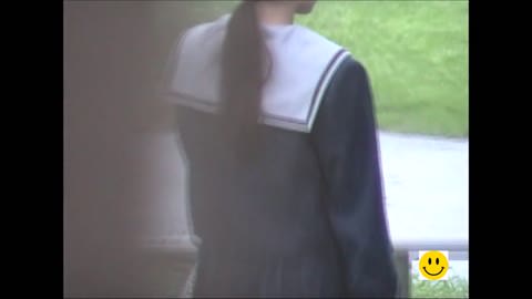 レア・ポニーテールがそそる子が公衆トイレで脅されながら(盗撮)