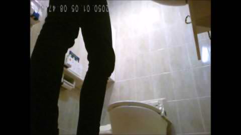 wc忍び込んでごめんなさいwc４