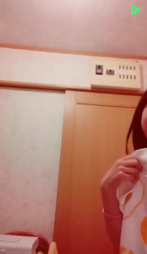 new危険なLINE配信でポロリするエース