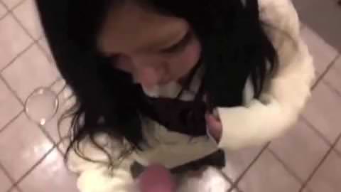 ぎゃるK公衆トイレでえんこうはめどりなかだし