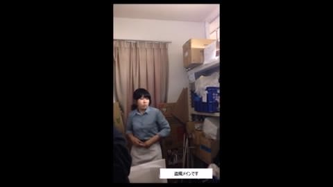 可愛い２人のバイト着替え