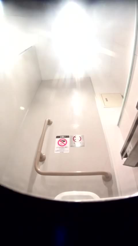 朝のトイレはみんな大