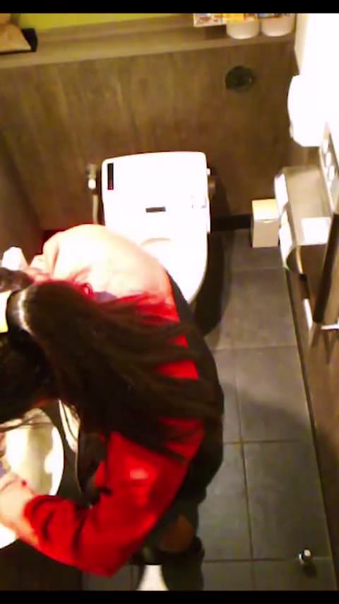 ドトールで美人をのぞき見　02