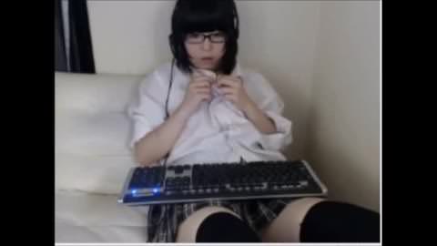 オタク系メガネ女子20歳の接写