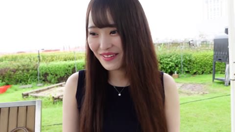 顔出し！！【無修正】可愛らしさとセクシーさと淫靡さと・・・美しい眼差しの色白Gcup美女に中出し!!（前編）