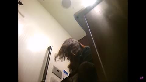 女子トイレ盗撮(205)カギ忘れドア開く尿まき散中腰浅座りう★ちＬＥＤ超広角便器内前後外撮上玉全５名