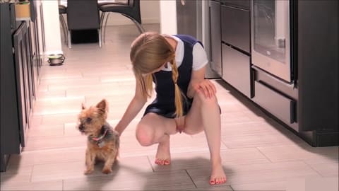 ★超美少女！18パイパン娘が大胆脱ぎっぷり！絶対にお見逃しなく！未公開版！