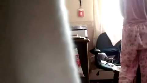 家庭内盗撮 風の動画 お尻プニプニ ＪＫ１ 妹 パジャマから制服に 1404