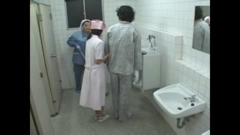 お掃除のおばさんとトイレで