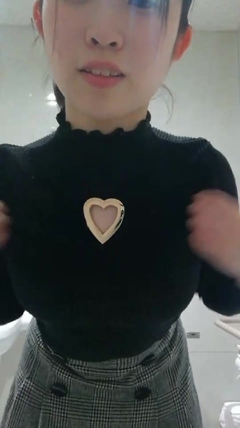 地下アイドルK公衆トイレオナニー