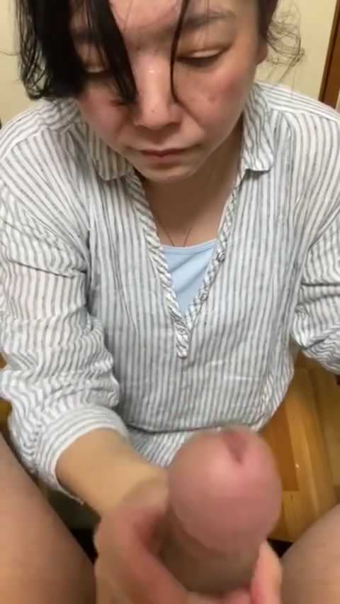 母親フェラ　口内発射ごっくん２連発【無】