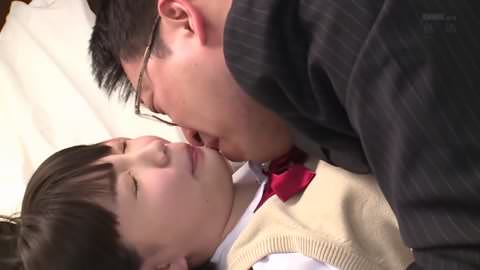 【お宝モザ無】AVアイドル、鈴●心春さん、藻無しSEX動画【コスプレ制服ぷれい】