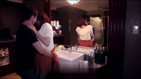 無　中　巨乳スレンダー、依存症の強い娘、すぐ抱き付く