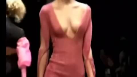 大人数収録！丸出しファッションショー