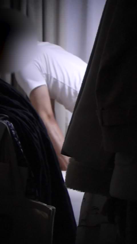 欲望を満たすだけと思われる激しいピストンは、人間としての本能が見え、神秘的な感じさえします。