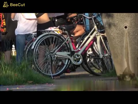 友達隠すもおっぱいポロリハプニング！！！