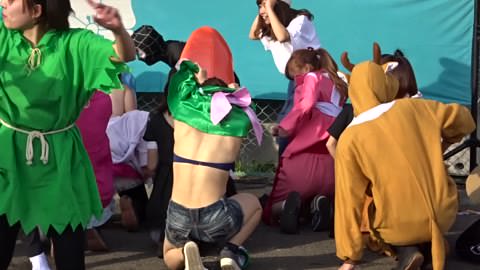 衝撃注意！！超美少女が激しいダンスでおっぱいポロリハプニング！！！