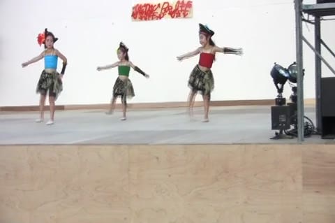 復刻版！！旧作！！ダンス！！キャミソールがユルユル！！踊り子たち！！o32