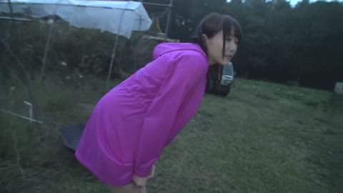 美女を露出調教