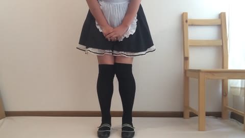 (自撮り)綾乃ちゃんのメイドおもらし(Z-17)